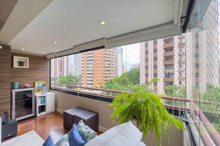 Apartamento à venda com 117m², 3 quartos e 2 vagas Apartamento à venda com 117m², 3 quartos e 2 vagasSala