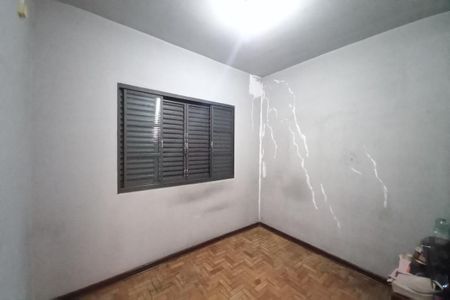 Casa à venda com 129m², 6 quartos e 2 vagasQuarto 1