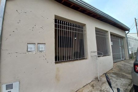 Casa à venda com 129m², 6 quartos e 2 vagasFachada 