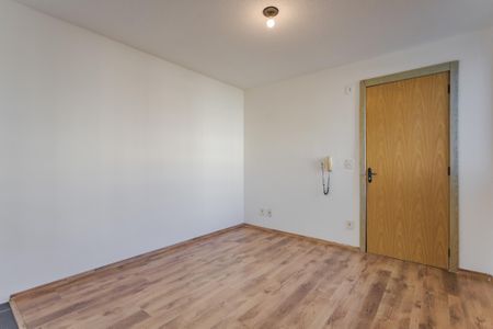 Sala de apartamento à venda com 2 quartos, 37m² em Rubem Berta, Porto Alegre