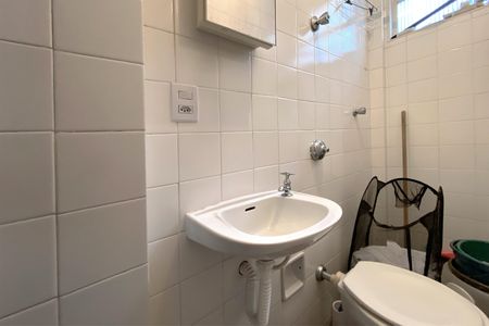 Apartamento à venda com 90m², 2 quartos e 1 vaga Apartamento à venda com 90m², 2 quartos e 1 vagaBanheiro de serviço