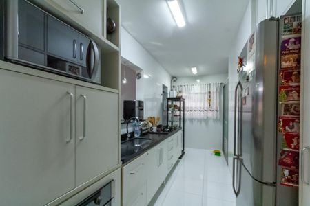 Apartamento à venda com 96m², 3 quartos e 2 vagas Apartamento à venda com 96m², 3 quartos e 2 vagasCozinha