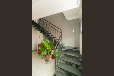 Apartamento à venda com 300m², 3 quartos e 2 vagasEscada