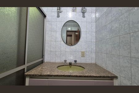 Apartamento à venda com 115m², 3 quartos e 1 vaga Apartamento à venda com 115m², 3 quartos e 1 vagaBanheiro da suíte