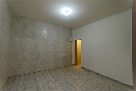 Sala/Quarto de casa para alugar com 1 quarto, 30m² em Jardim dos Francos, São Paulo
