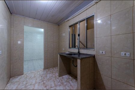 Cozinha de casa para alugar com 1 quarto, 30m² em Jardim dos Francos, São Paulo
