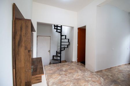 Sala de casa para alugar com 1 quarto, 50m² em Jardim Simus, Sorocaba