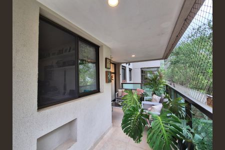 Apartamento para alugar com 60m², 2 quartos e sem vagaVaranda