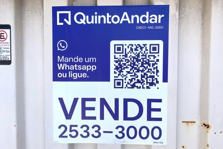 Casa à venda com 240m², 3 quartos e 6 vagasPlaca