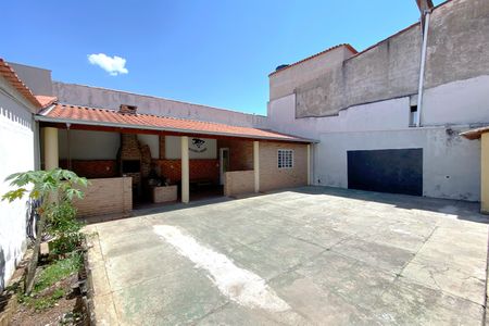 Casa à venda com 240m², 3 quartos e 6 vagasQuintal