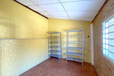 Casa à venda com 240m², 3 quartos e 6 vagasQuarto de Serviço