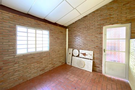 Casa à venda com 240m², 3 quartos e 6 vagasQuarto de Serviço