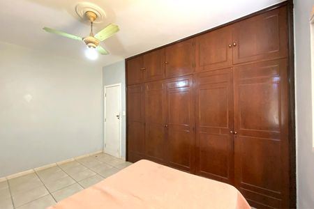 Casa à venda com 240m², 3 quartos e 6 vagasSuite 1