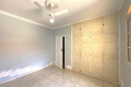 Casa à venda com 240m², 3 quartos e 6 vagasQuarto 2