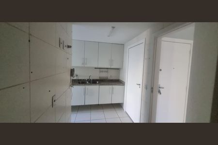 Apartamento à venda com 97m², 4 quartos e 2 vagasCozinha