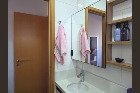 Apartamento à venda com 82m², 3 quartos e 3 vagas Apartamento à venda com 82m², 3 quartos e 3 vagasBanheiro Suíte 2