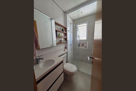 Apartamento à venda com 82m², 3 quartos e 3 vagas Apartamento à venda com 82m², 3 quartos e 3 vagasBaBanheiro Suíte 2