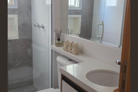 Apartamento à venda com 82m², 3 quartos e 3 vagas Apartamento à venda com 82m², 3 quartos e 3 vagasBanheiro Social