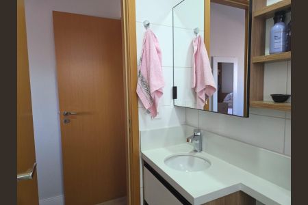 Apartamento à venda com 82m², 3 quartos e 3 vagas Apartamento à venda com 82m², 3 quartos e 3 vagasBanheiro Suíte 2