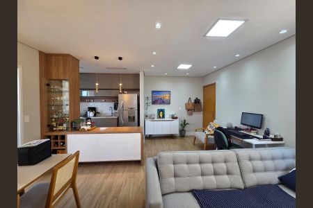 Apartamento à venda com 82m², 3 quartos e 3 vagas Apartamento à venda com 82m², 3 quartos e 3 vagasSala