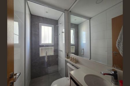 Apartamento à venda com 82m², 3 quartos e 3 vagas Apartamento à venda com 82m², 3 quartos e 3 vagasBanheiro Social