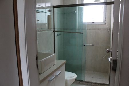 Apartamento à venda com 241m², 4 quartos e 2 vagasBanheiro da Suíte