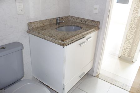 Apartamento à venda com 241m², 4 quartos e 2 vagasBanheiro 1