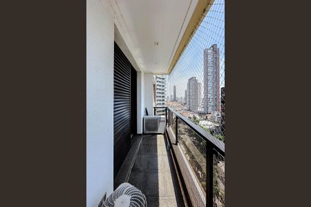 Apartamento para alugar com 400m², 4 quartos e 4 vagasVaranda da Suíte 1