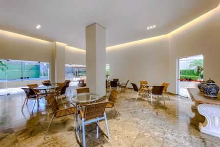 Apartamento para alugar com 400m², 4 quartos e 4 vagasÁrea comum - Salão de festas