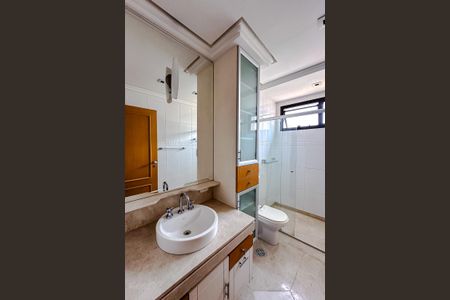 Apartamento para alugar com 400m², 4 quartos e 4 vagasBanheiro da Suíte 2