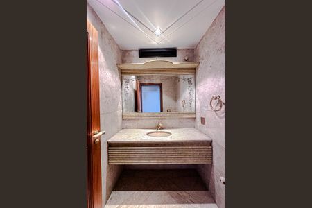 Apartamento para alugar com 400m², 4 quartos e 4 vagasLavabo