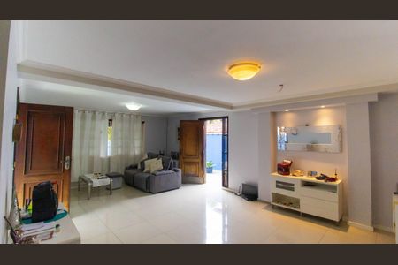 Sala de casa à venda com 4 quartos, 359m² em Itaipu, Niterói