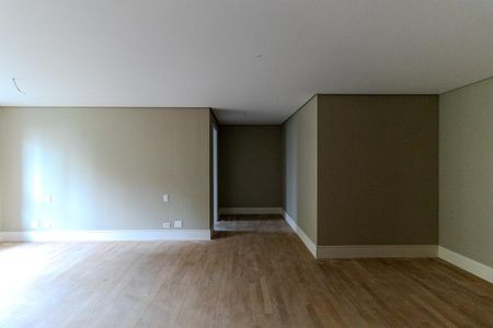 Apartamento à venda com 389m², 4 quartos e 6 vagas Apartamento à venda com 389m², 4 quartos e 6 vagasSuíte 3