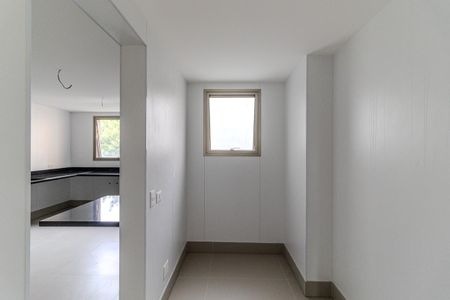 Apartamento à venda com 388m², 4 quartos e 6 vagas Apartamento à venda com 388m², 4 quartos e 6 vagasDespensa