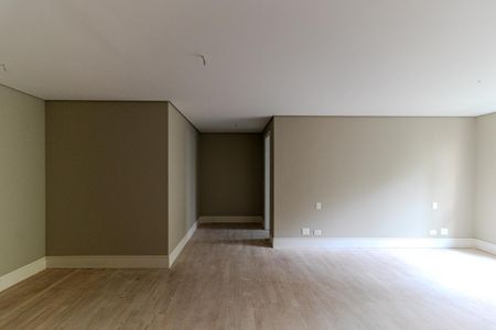 Apartamento à venda com 388m², 4 quartos e 6 vagas Apartamento à venda com 388m², 4 quartos e 6 vagasSuíte 3