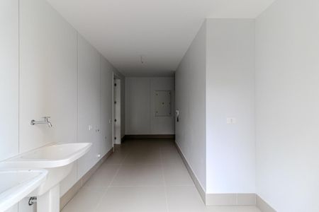 Apartamento à venda com 388m², 4 quartos e 6 vagas Apartamento à venda com 388m², 4 quartos e 6 vagasÁrea de Serviço