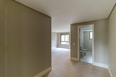 Apartamento à venda com 388m², 4 quartos e 6 vagas Apartamento à venda com 388m², 4 quartos e 6 vagasSuíte 3