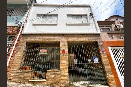 Casa à venda com 180m², 4 quartos e 2 vagasFachada
