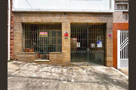 Casa à venda com 180m², 4 quartos e 2 vagasFachada