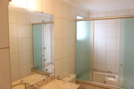 Apartamento para alugar com 117m², 3 quartos e 2 vagasBanheiro da Suíte 1