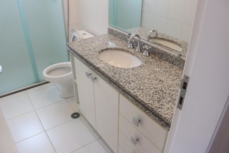 Apartamento para alugar com 117m², 3 quartos e 2 vagasBanheiro 1