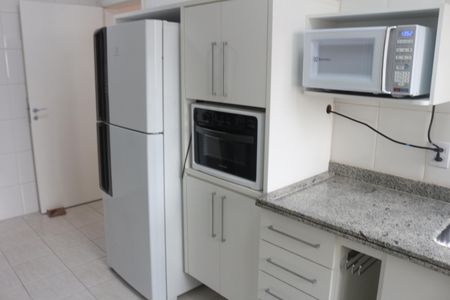 Apartamento para alugar com 117m², 3 quartos e 2 vagasCozinha