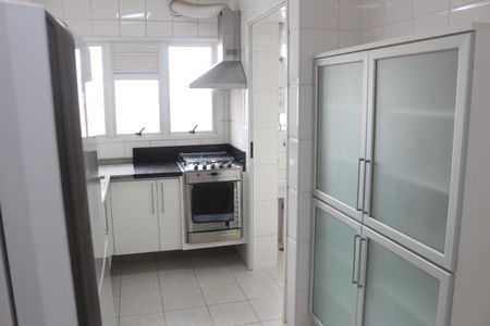 Apartamento para alugar com 117m², 3 quartos e 2 vagasCozinha