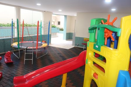Apartamento para alugar com 117m², 3 quartos e 2 vagasÁrea comum - Playground