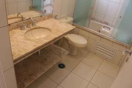 Apartamento para alugar com 117m², 3 quartos e 2 vagasBanheiro da Suíte 1