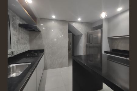 Casa para alugar com 358m², 4 quartos e 1 vaga Casa para alugar com 358m², 4 quartos e 1 vagaCozinha