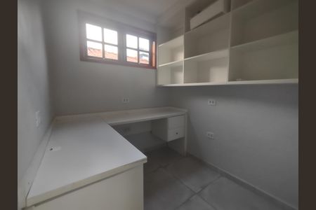 Casa para alugar com 358m², 4 quartos e 1 vaga Casa para alugar com 358m², 4 quartos e 1 vagaEscritório