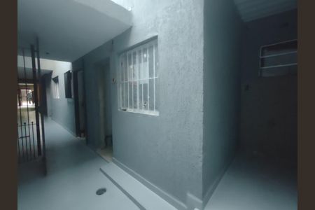 Casa para alugar com 358m², 4 quartos e 1 vaga Casa para alugar com 358m², 4 quartos e 1 vagaCorredor