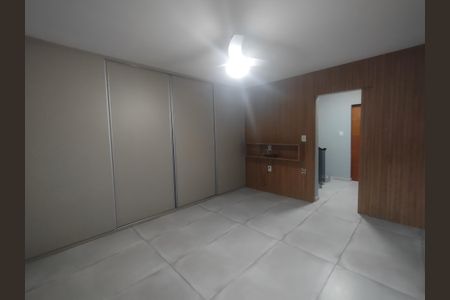 Casa para alugar com 358m², 4 quartos e 1 vaga Casa para alugar com 358m², 4 quartos e 1 vagaSuíte 2