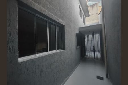 Casa para alugar com 358m², 4 quartos e 1 vaga Casa para alugar com 358m², 4 quartos e 1 vagaCorredor